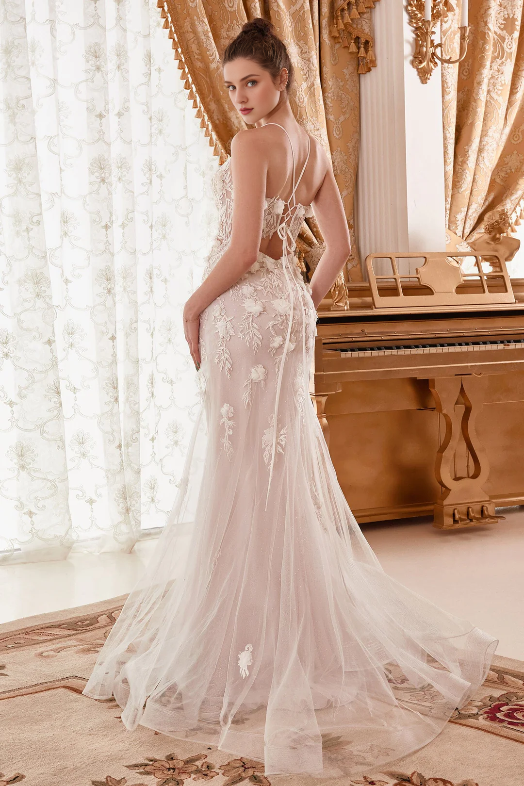 Abito da sposa lungo senza maniche con decalcomania floreale 3D